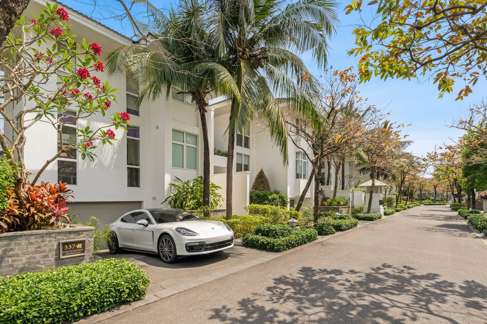 Architecture résidentielle moderne pour investissement immobilier